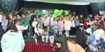 Balıkesir’de amatörlerin oyunu ayakta alkışlandı