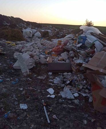 Karamusul Göleti’ne atık döküldü