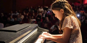 Küçük piyanistler hünerlerini sergiledi