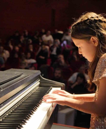 Küçük piyanistler hünerlerini sergiledi