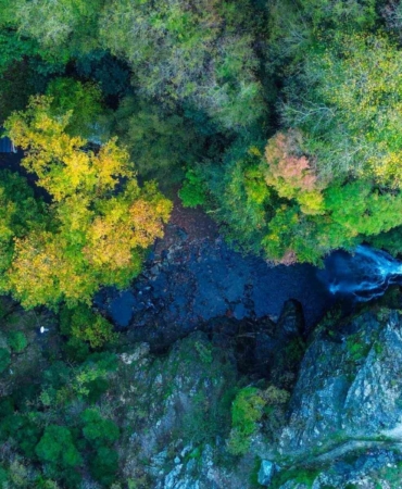 Sudüşen Şelalesi’nde sonbahar güzelliği
