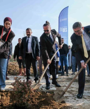 BŞEÜ’de kampüse yeni fidanlar dikildi
