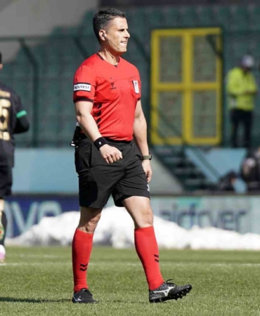 Beşiktaş - Fenerbahçe derbisinin VAR’ı Sarper Barış Saka oldu