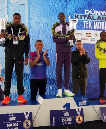 47. İstanbul Maratonu’nda kazananlar ödüllerini aldı