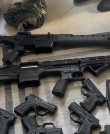 Kocaeli’de kaçakçılık operasyonu: 10 silah ele geçirildi, 3 şüpheli gözaltına alındı