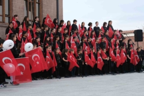 Büyükçekmece’de Büyük Önder Gazi Mustafa Kemal Atatürk etkinlikle anıldı