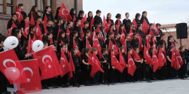 Büyükçekmece’de Büyük Önder Gazi Mustafa Kemal Atatürk etkinlikle anıldı