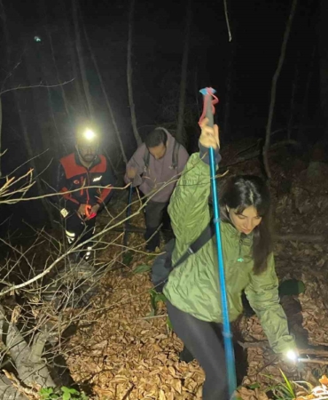 Bursa’da Saitabat Şelalesi’nde kaybolan iki kişi kurtarıldı