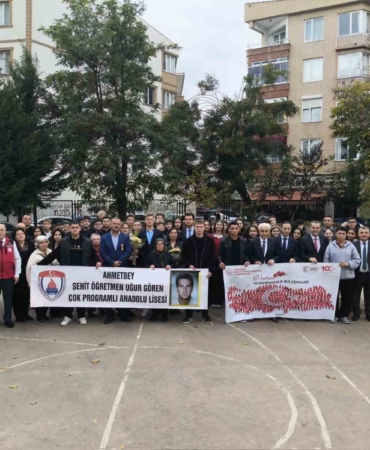 "Vatan ve Kahraman Buluşmaları"nda şehit ve gazilerin hikâyeleri genç kuşaklara aktarıldı