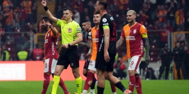 Galatasaray’da Roland Sallai kırmızı kart gördü