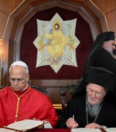 Papa 14. Leo, Balat’ta Fener Rum Patriği Bartholomeos ile görüştü