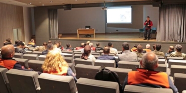 Ataşehir’den sınav maratonunda ailelere destek semineri