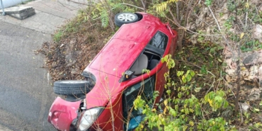 Bilecik’te takla atan otomobil yan yattı: 3 yaralı