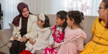 Zeynep Sözer, Çocuk Evini ziyaret etti