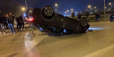 Kaza yapan araç takla attı: 2 yaralı