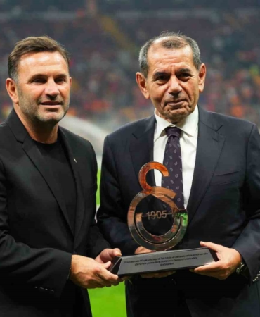 Okan Buruk’a 100. galibiyet plaketi verildi