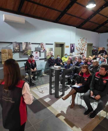 Çanakkale’de kahve rengi kokarcalarla 4 bin samuray arısı mücadele edecek