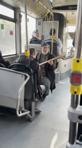 İETT otobüsünde türkü molası: Yolcular hem şaşırdı hem keyif aldı