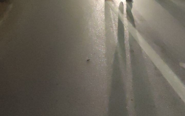 Otomobil ile motosiklet çarpıştı: 1’i ağır 2 yaralı