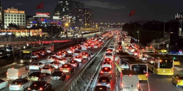 İstanbul’da trafik yoğunluğu yüzde 78’e ulaştı