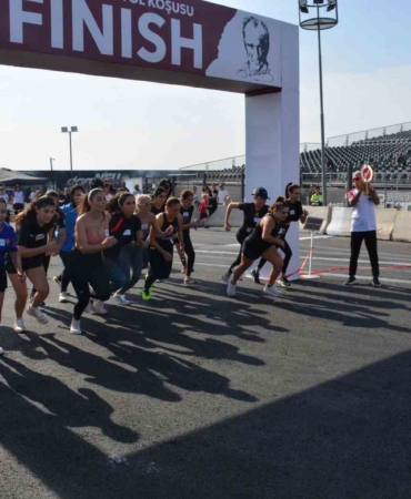 Ata’ya Saygı Yol Koşusu rekor katılımla gerçekleştirildi