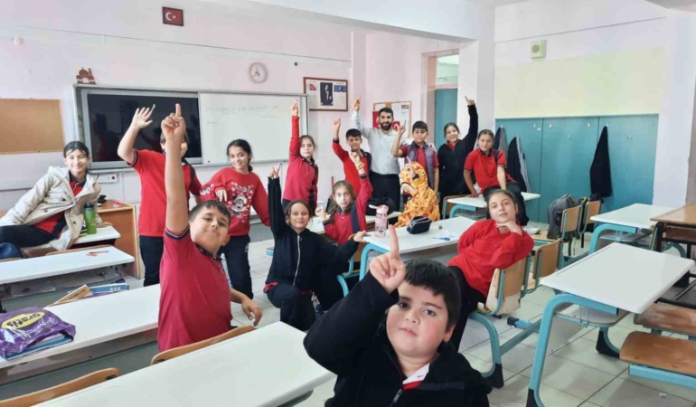 Bilecik’te gençler manevi değerlerle buluşuyor