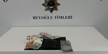 Beyoğlu’nda güven timleri yankesiciyi suçüstü yakaladı