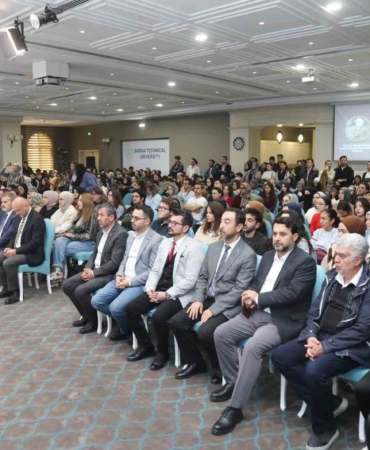 Prof. Dr. Nevzat Tarhan: "Dijital bağımlılık yeni neslin en büyük tehdidi"