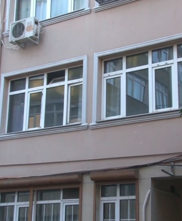 Fatih’te bir kişi evinde silahla vurulmuş halde bulundu