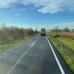 Kırklareli’nde köy yolları sıcak asfaltla yenileniyor