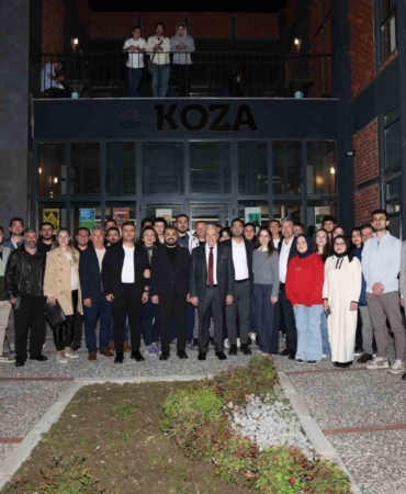 Başkan Şadi Özdemir’den üniversitelilere vize morali