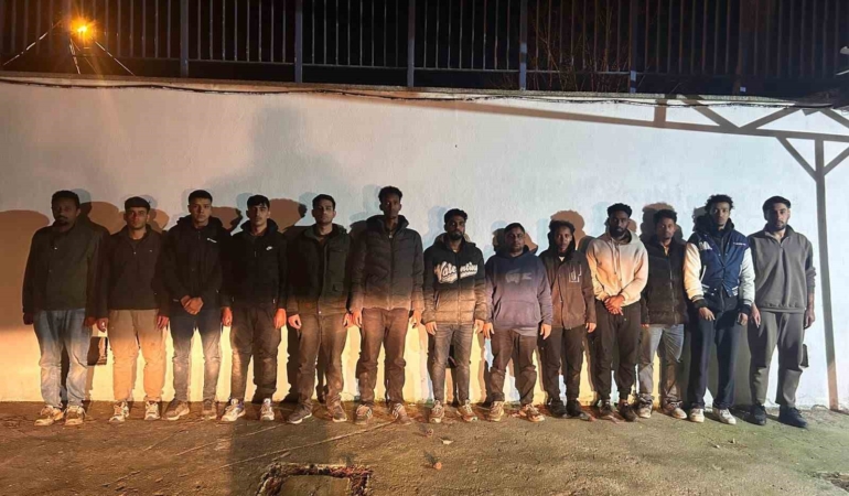 Edirne’de 13 düzensiz göçmen yakalandı
