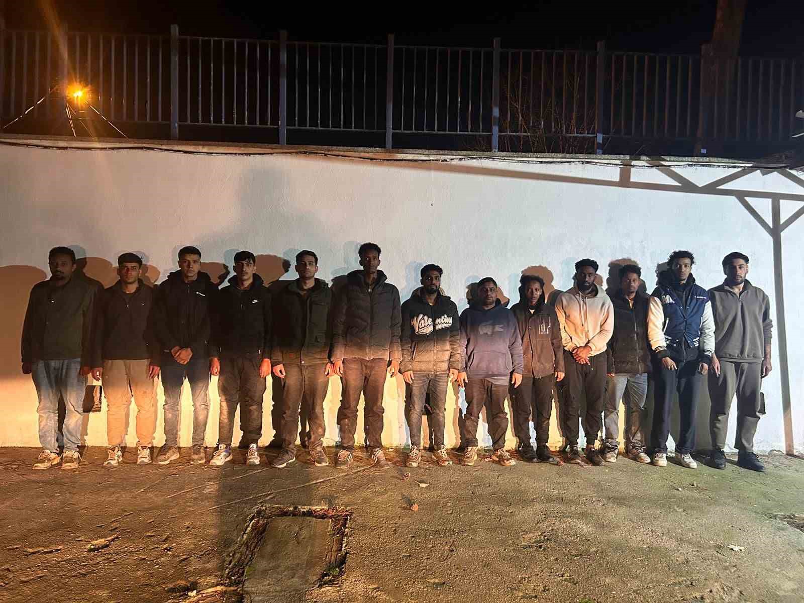 Edirne’de 13 düzensiz göçmen yakalandı
