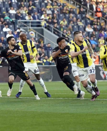 Fenerbahçe ile Kayserispor 49. randevuda