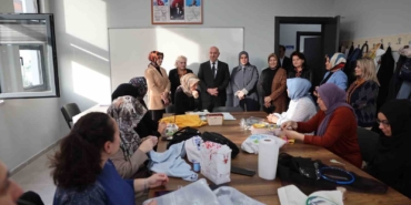 Darıca’da anneler ve çocukları aynı çatı altında eğitim görüyor