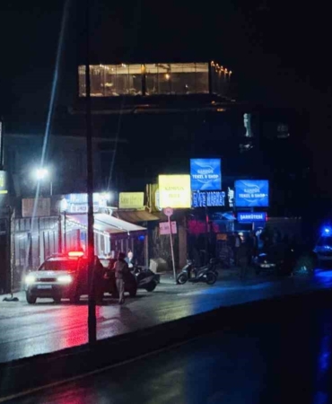 Tekel bayisine ateş açıldı, yan işletmedeki garson vuruldu