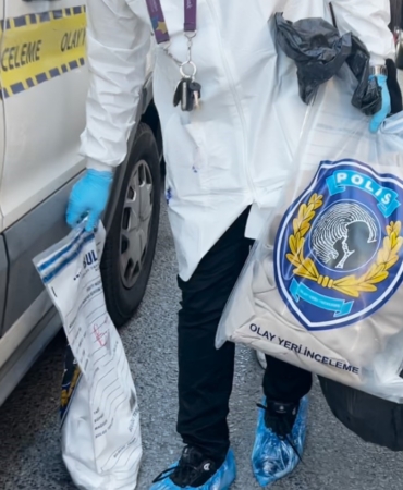 Böcek ailesinin kaldığı Fatih’teki otelde yeni gelişme: Odadaki eşyaları incelemeye götürüldü