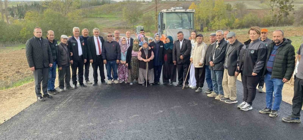 Kaymakam Kılıç köylerdeki asfalt çalışmasını inceledi