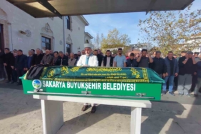 Sakarya’da kazada hayatını kaybeden yaşlı kadın son yolculuğuna uğurlandı
