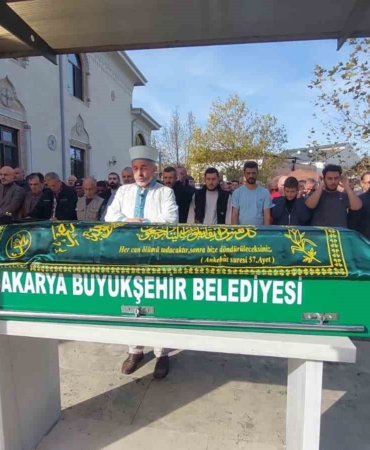 Sakarya’da kazada hayatını kaybeden yaşlı kadın son yolculuğuna uğurlandı