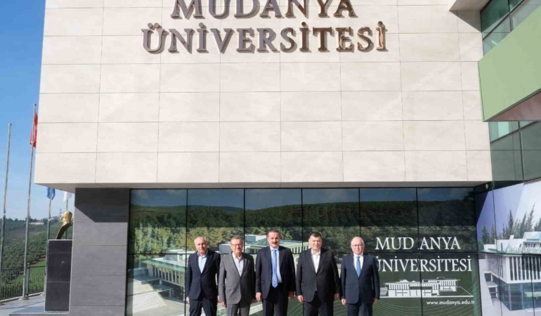 Faruk Çelik Mudanya Üniversitesi’nde gençlerle buluştu