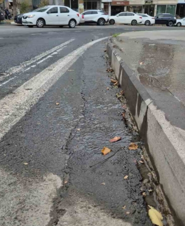 Tekirdağ’da su patlağı milli serveti caddeye akıttı: Tonlarca içme suyu heba oldu