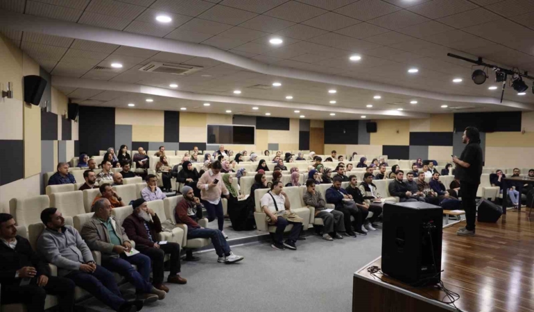Sakarya Büyükşehir Akademi’de Kelam Atölyesi yoğun katılımla başladı