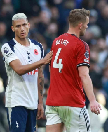Goller son dakikalarda geldi, Tottenham ile Manchester United berabere kaldı