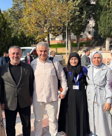 Başkan Yıldırım umrecilerin manevi duygularına ortak oldu