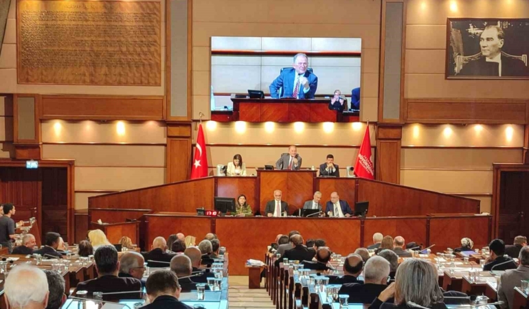 İBB Meclisi’nde "iddianame" gerginliği