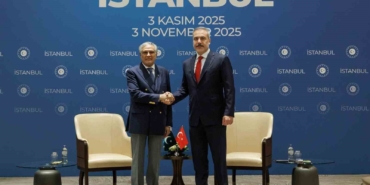 Dışişleri Bakanı Hakan Fidan, Pakistanlı mevkidaşı Mohammad Ishaq Dar ile bir araya geldi