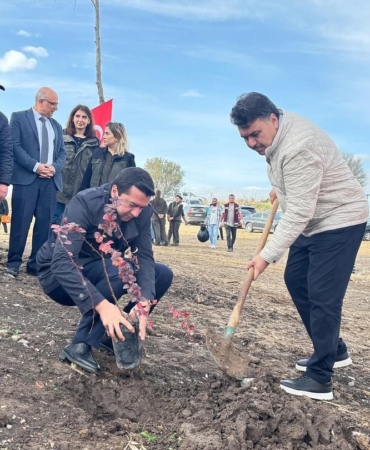 Ağaçlandırma günü etkinliği Havran’da gerçekleştirildi