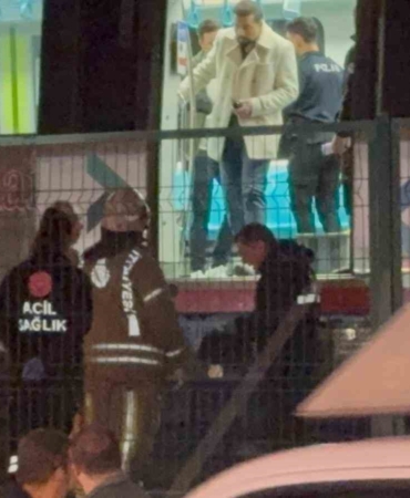 Marmaray Küçükçekmece durağından raylara atlayan şahıs öldü