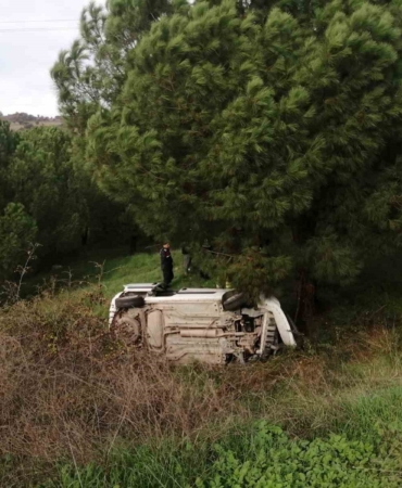 Gönen-Biga yolunda trafik kazası: 3 yaralı